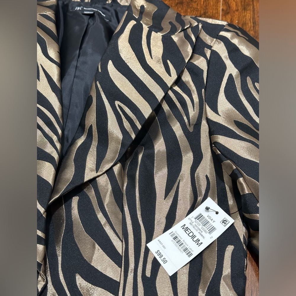 NWT. INC International Concepts Black and Gold Zebra Print Blazer Size M. - Picture 10 of 10